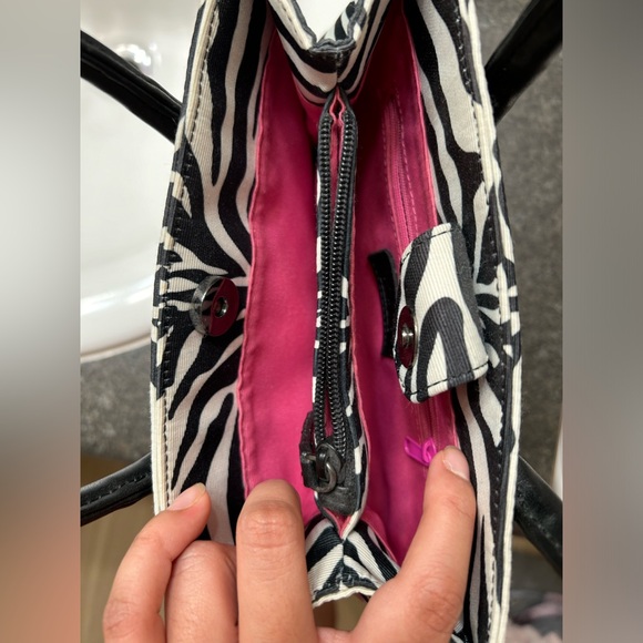 1990s/y2k Black and White Zebra print shoulder bag dead stock - Picture 6 of 10